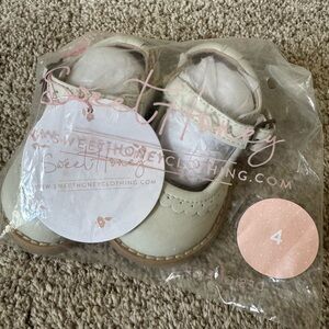 SweetHoney Kids Cream Mary Jane Scallop